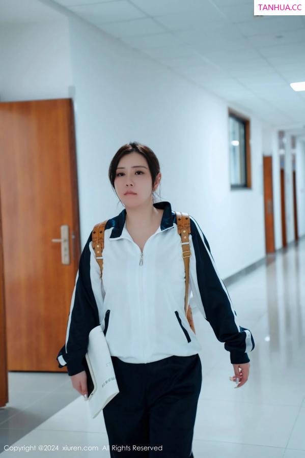 王格 王婉悠 [XiuRen]高清写真图 2024.02.21 No.8122 王婉悠Queen 女生幻想第3张图片